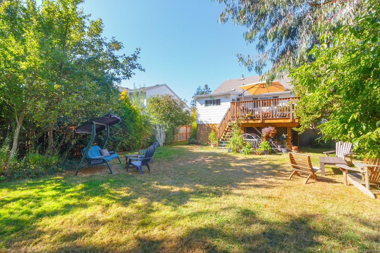 1937 Carrick St