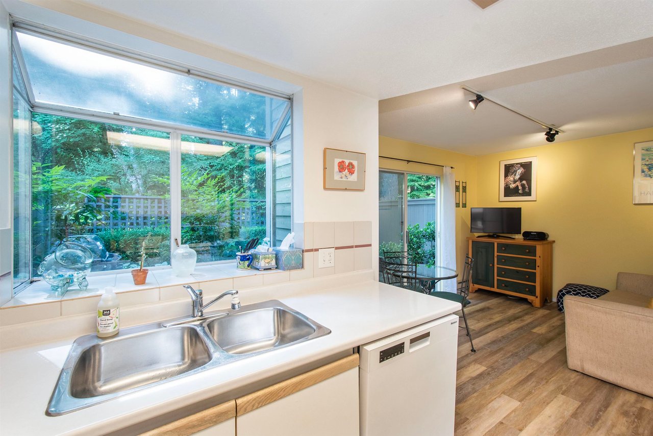 2922 Mt Seymour Pkwy