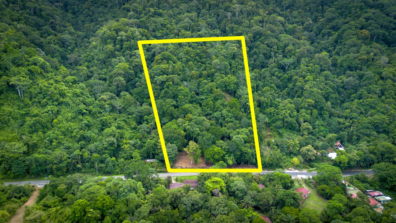 Prime 9.4-Acre Ocean View Land in Golfito