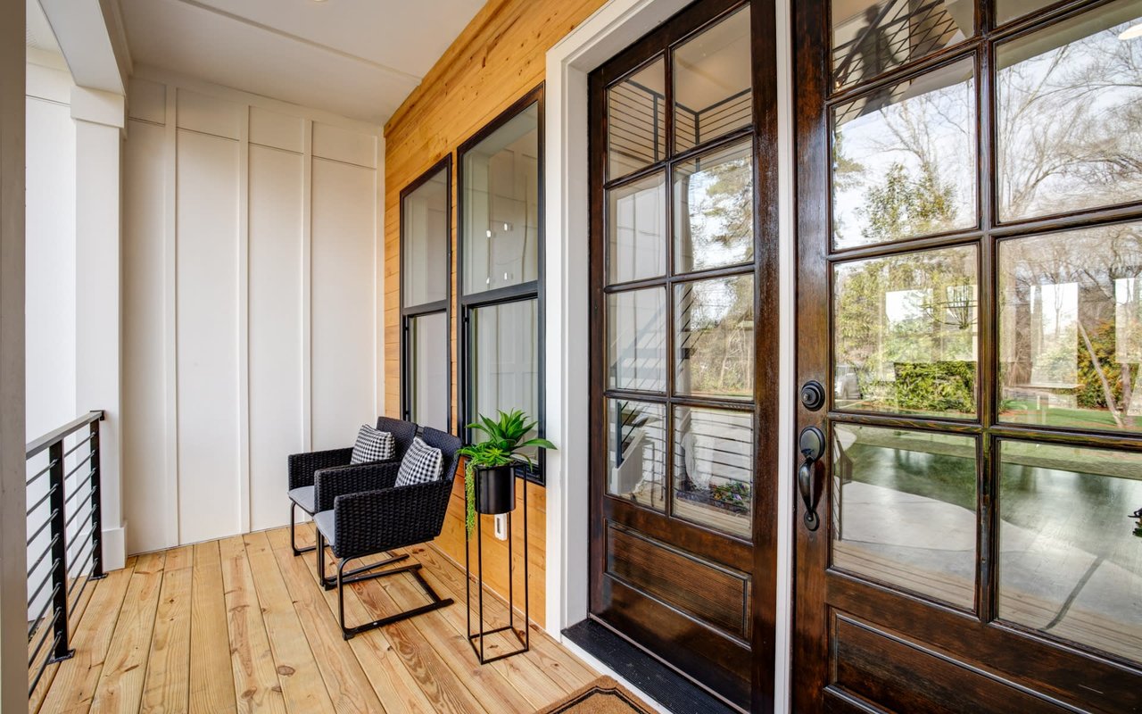 201 Sardis Ln