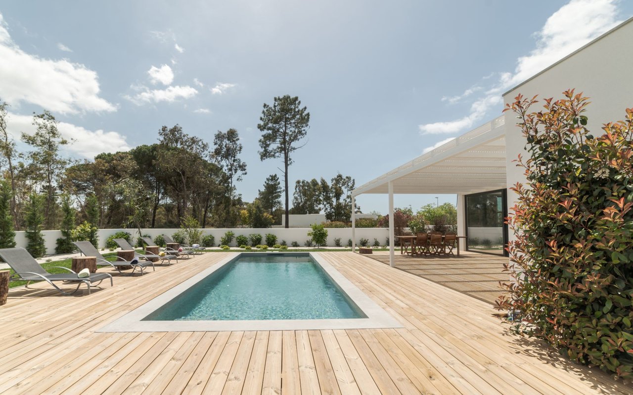 Some Sizzle, but Volume Sluggish: West Maui April Real Estate Sales