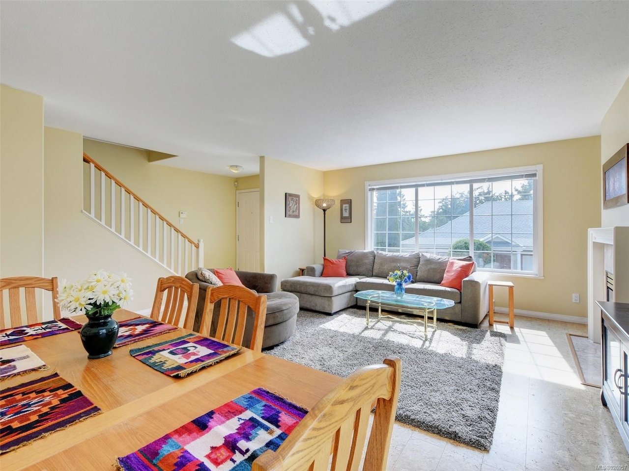 70-14 Erskine Ln