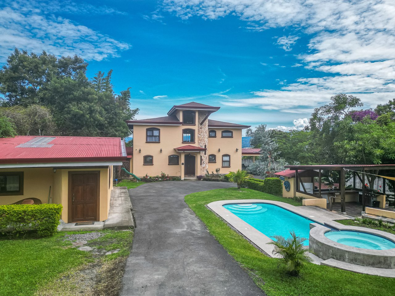 Panoramic View Pool Estate, Escazu, San Jose