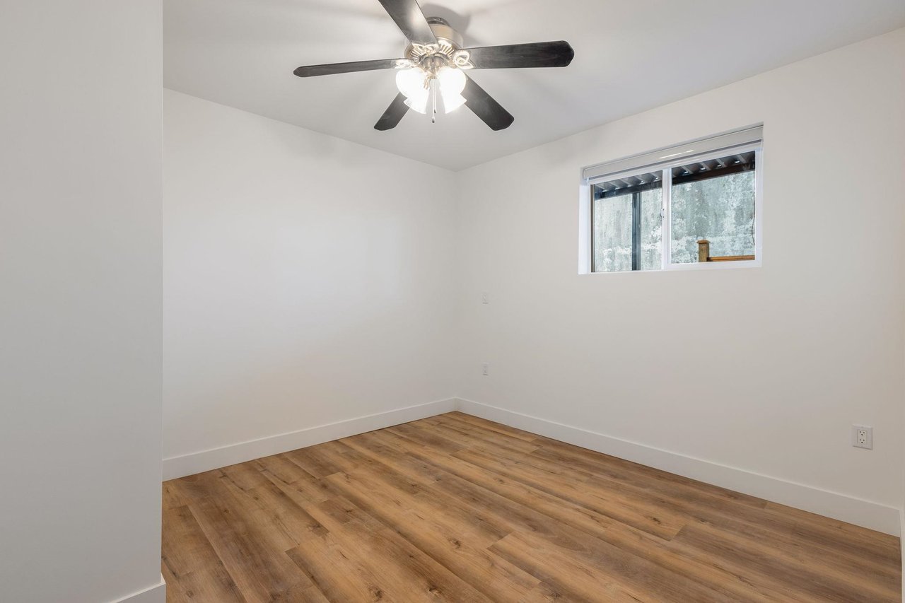 11443 87 Ave
