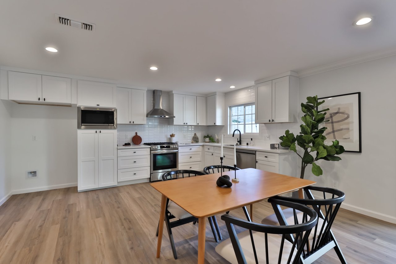 818 Eden Place