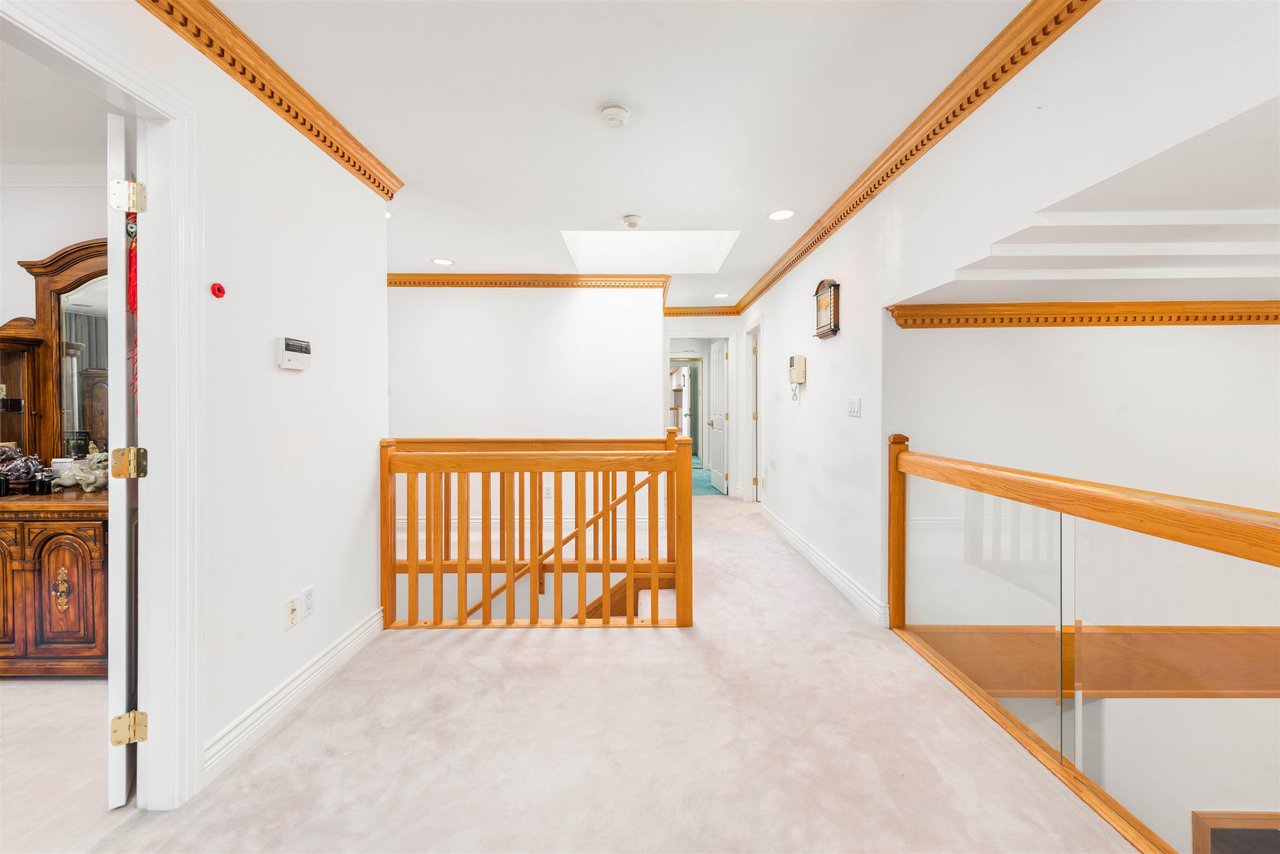 6160 Azure Rd