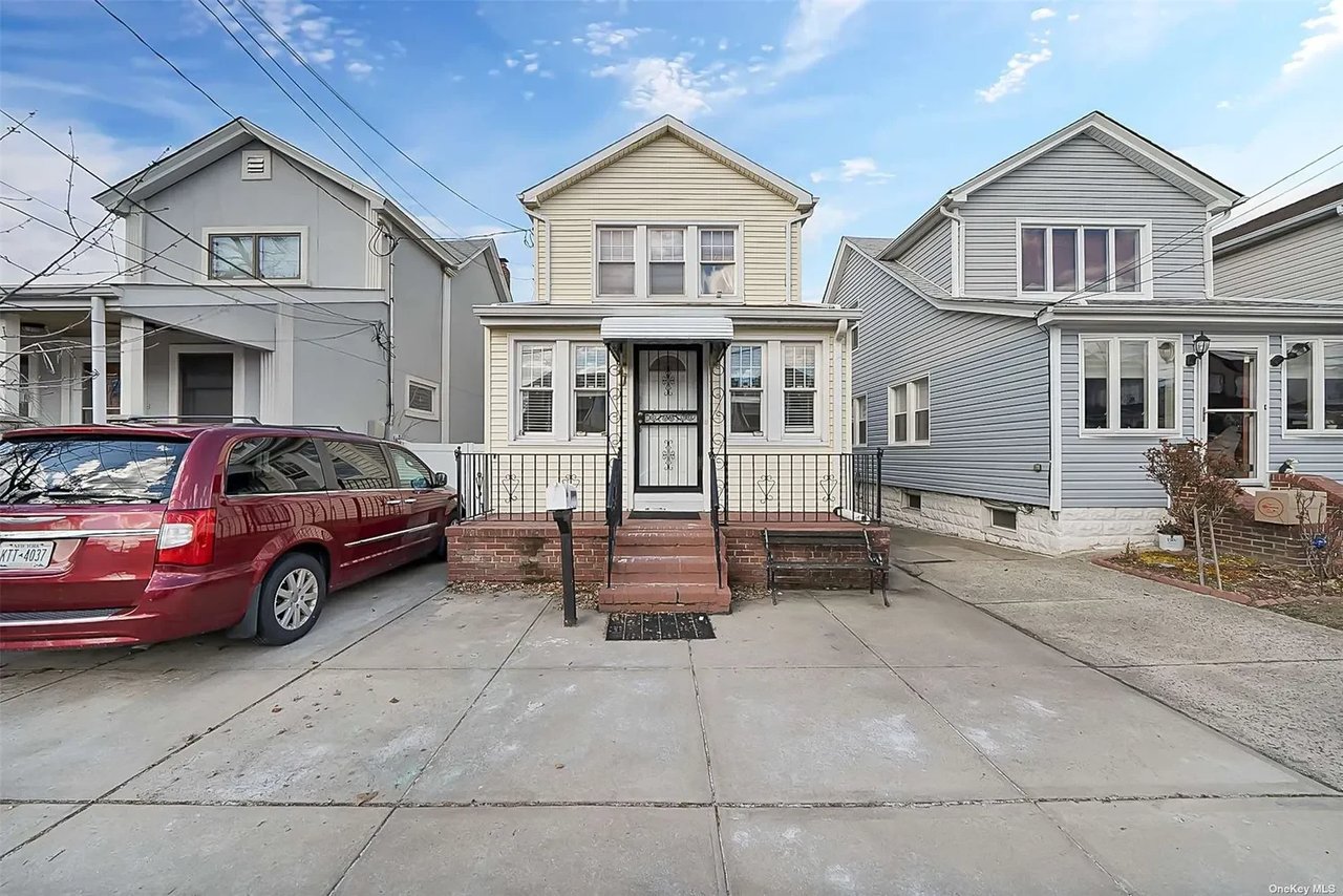 69-15 61st Dr