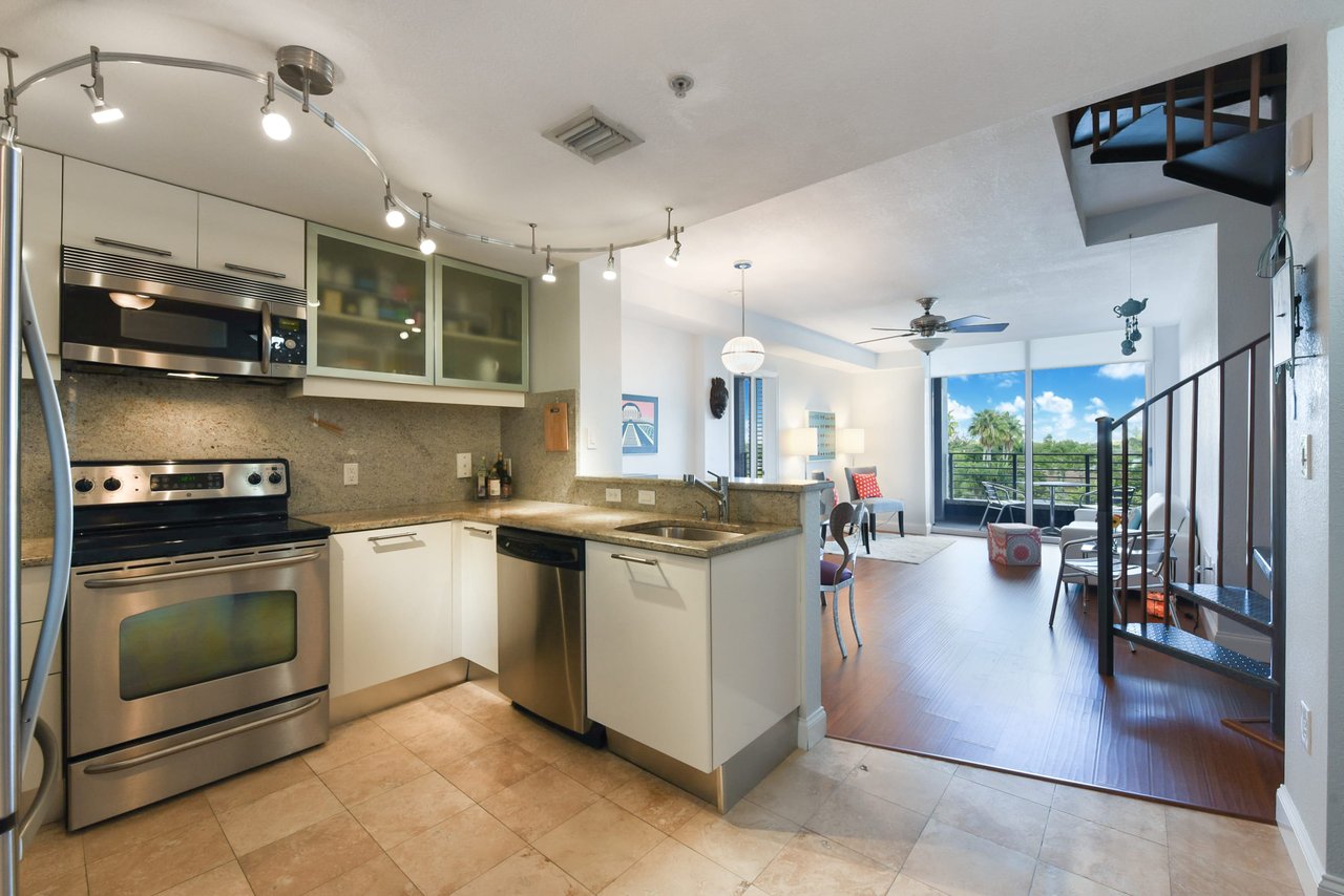 3339 Virginia Street Unit: PH-28