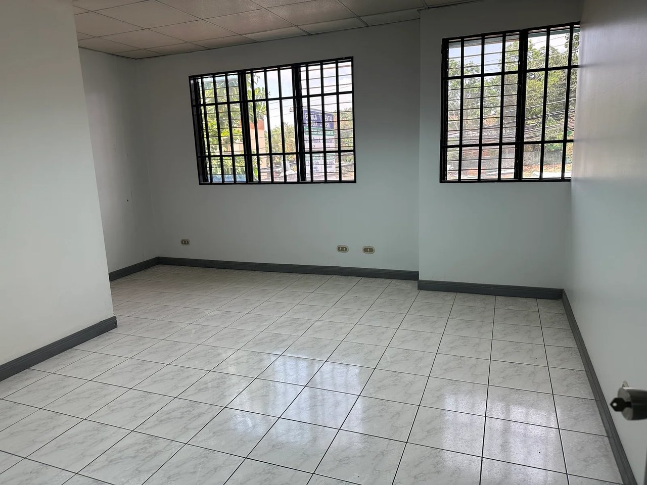 Dual Income Commercial Building, Escazu, San Jose
