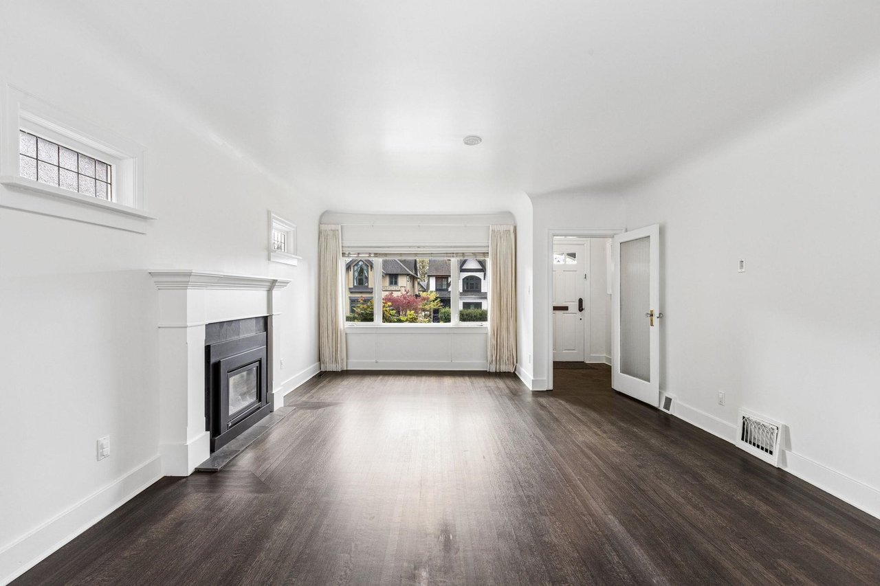 2859 W 33rd Ave