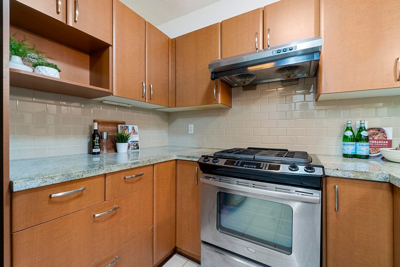 113-4728 Dawson St