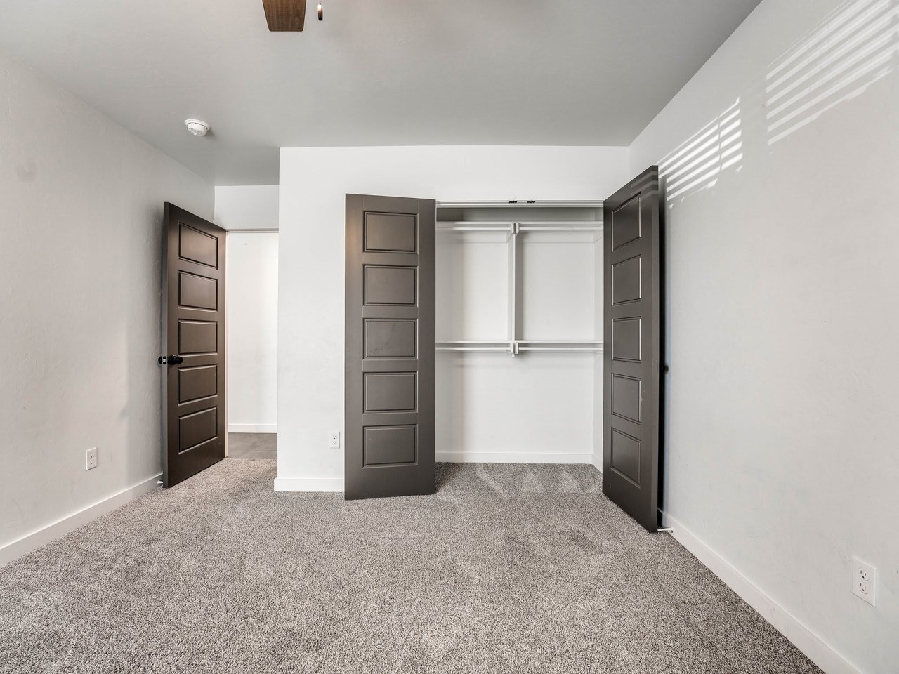 1218 Kingston Rd 