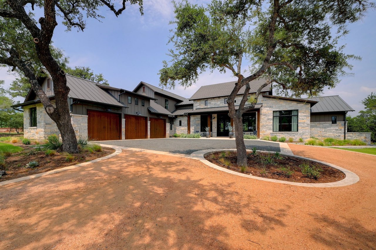 Luxury estate in Dripping Springs near Camp Lucy