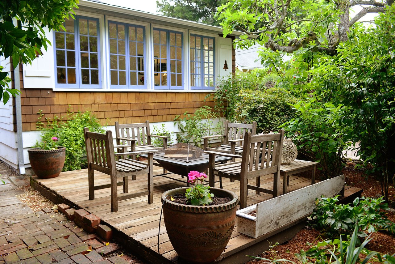 24 Hooper Lane, San Anselmo