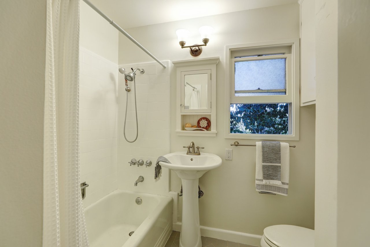 175 Bungalow 