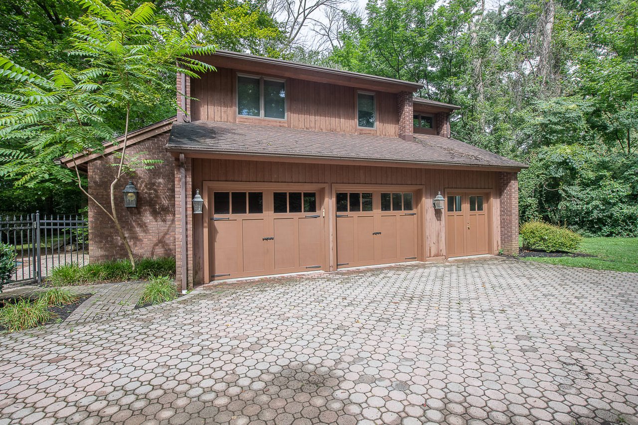 Bryn Mawr Custom Contemporary