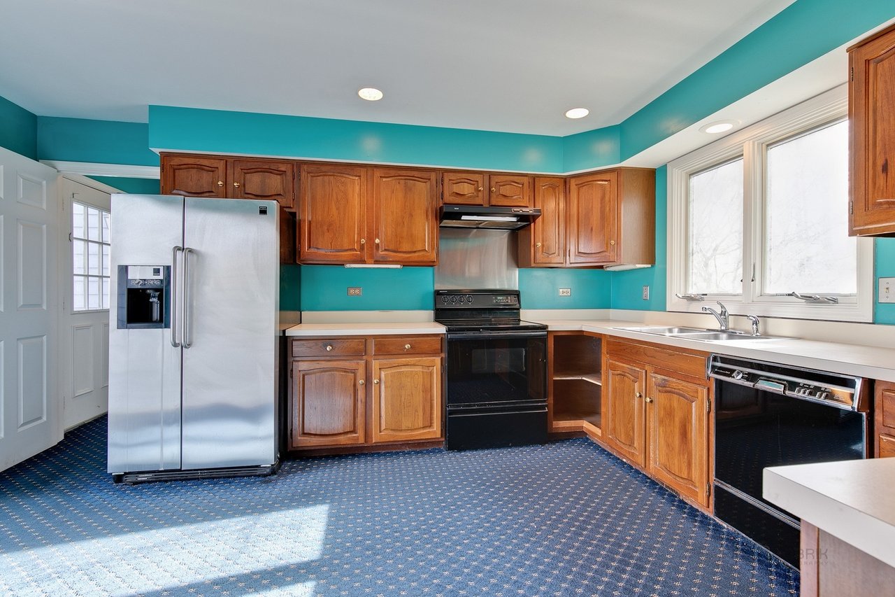 Classic Lake Bluff Tangley Oaks Home