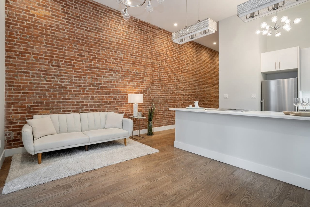 4260 Broadway #104