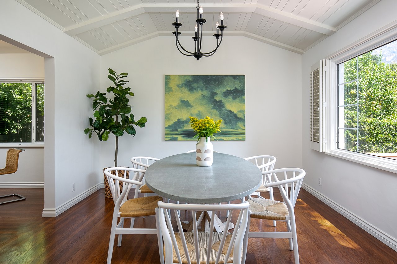 Spanish Colonial Revival with glorious mountain views in Altadena