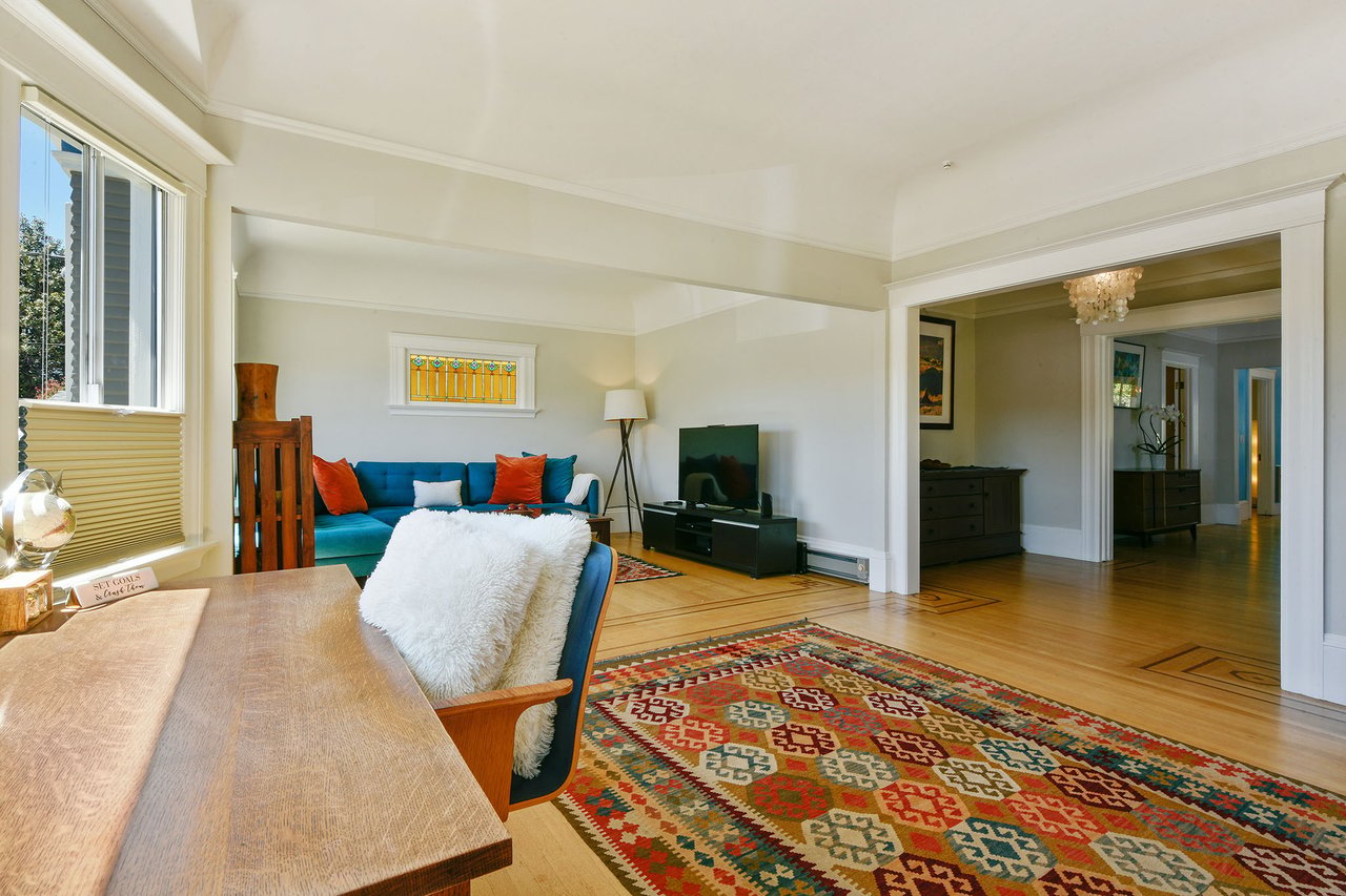 811 Santa Clara Ave