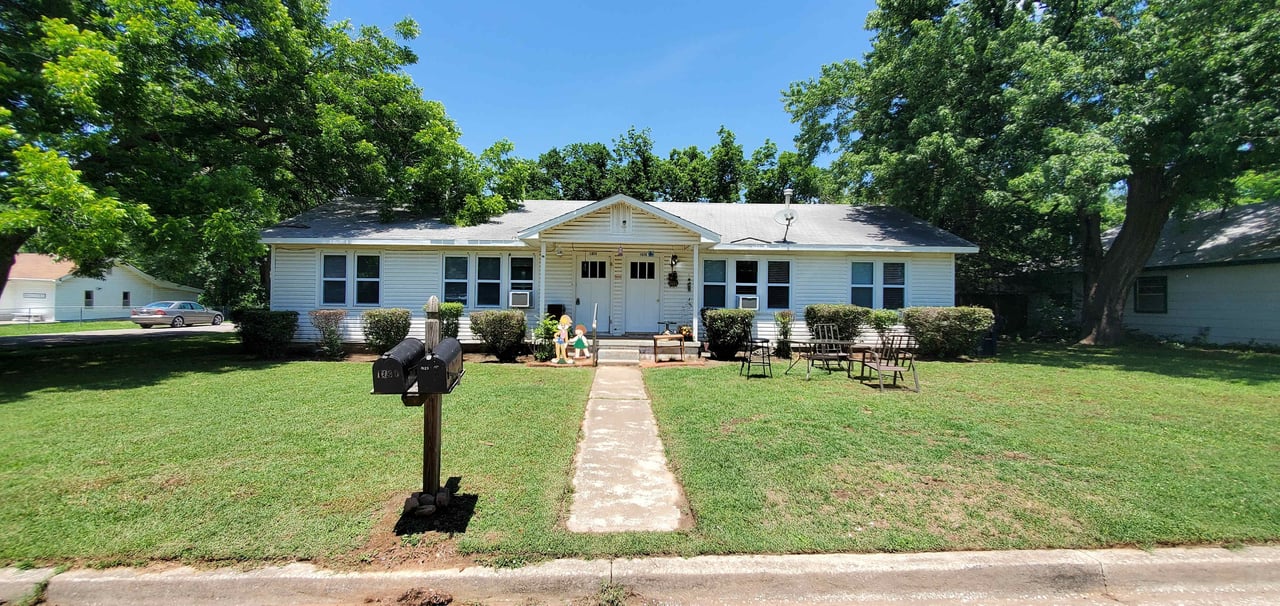 1030 W Wood