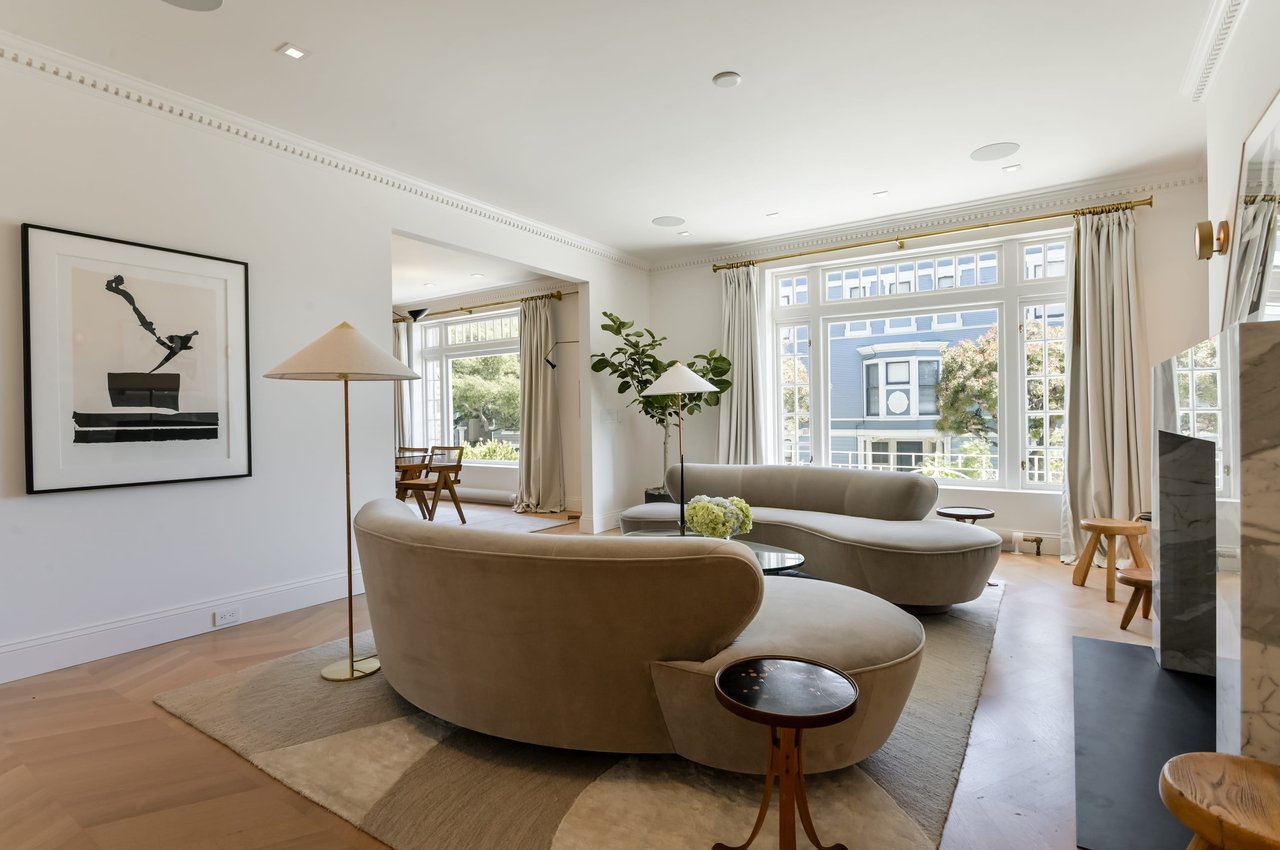 Incomparable Light and Elegance