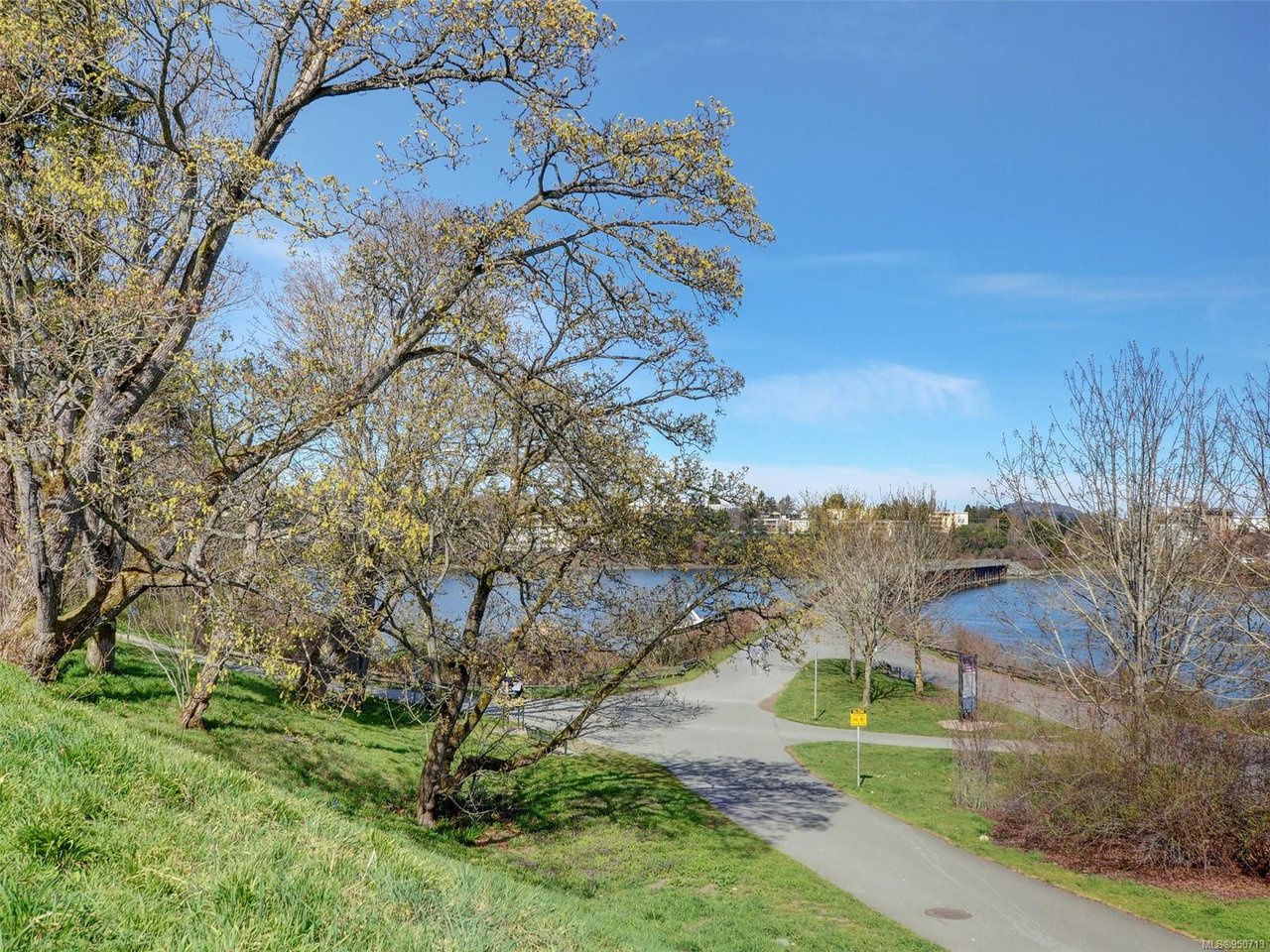 407-797 Tyee Rd