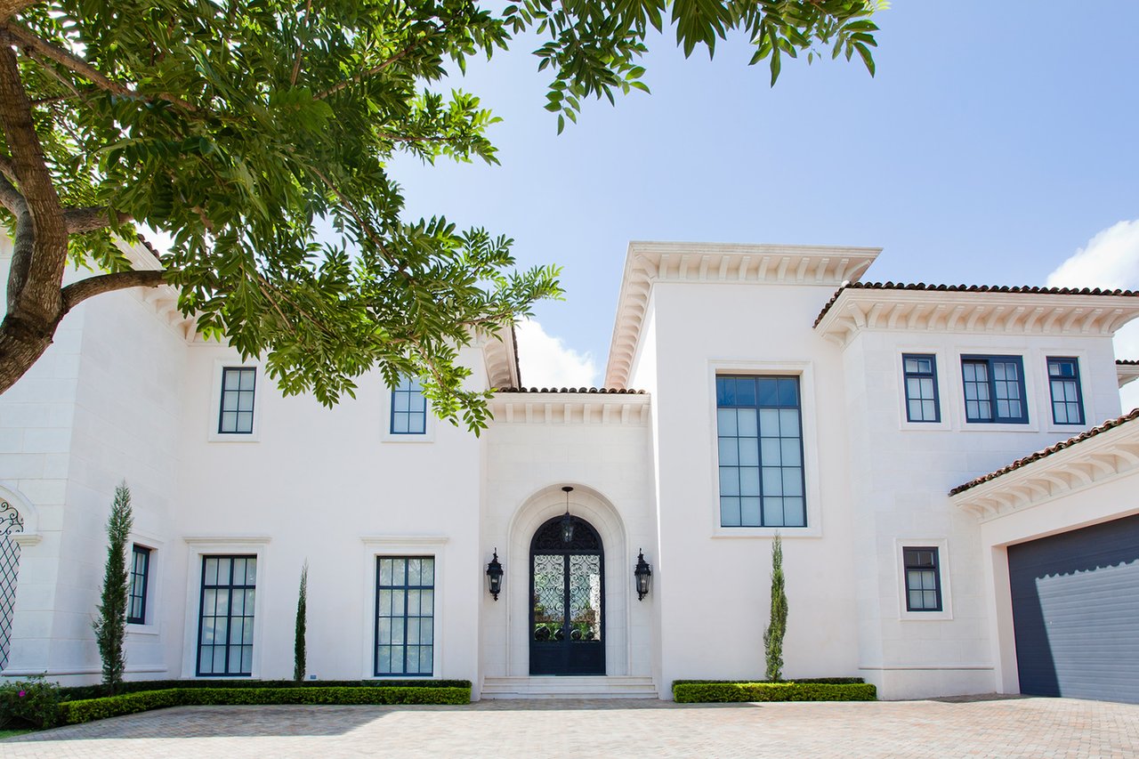 Contemporary Gated Estate, Santa Ana, San Jose