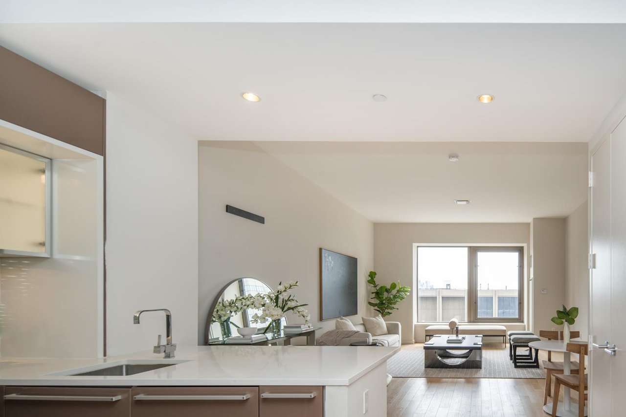 75 Wall Street, Apt 31-R