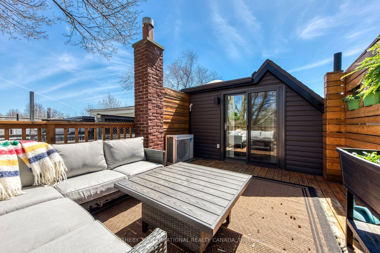 152 Riverdale Ave