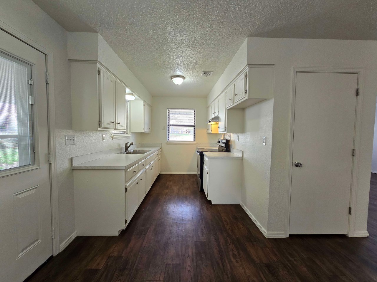 807 N Beard
