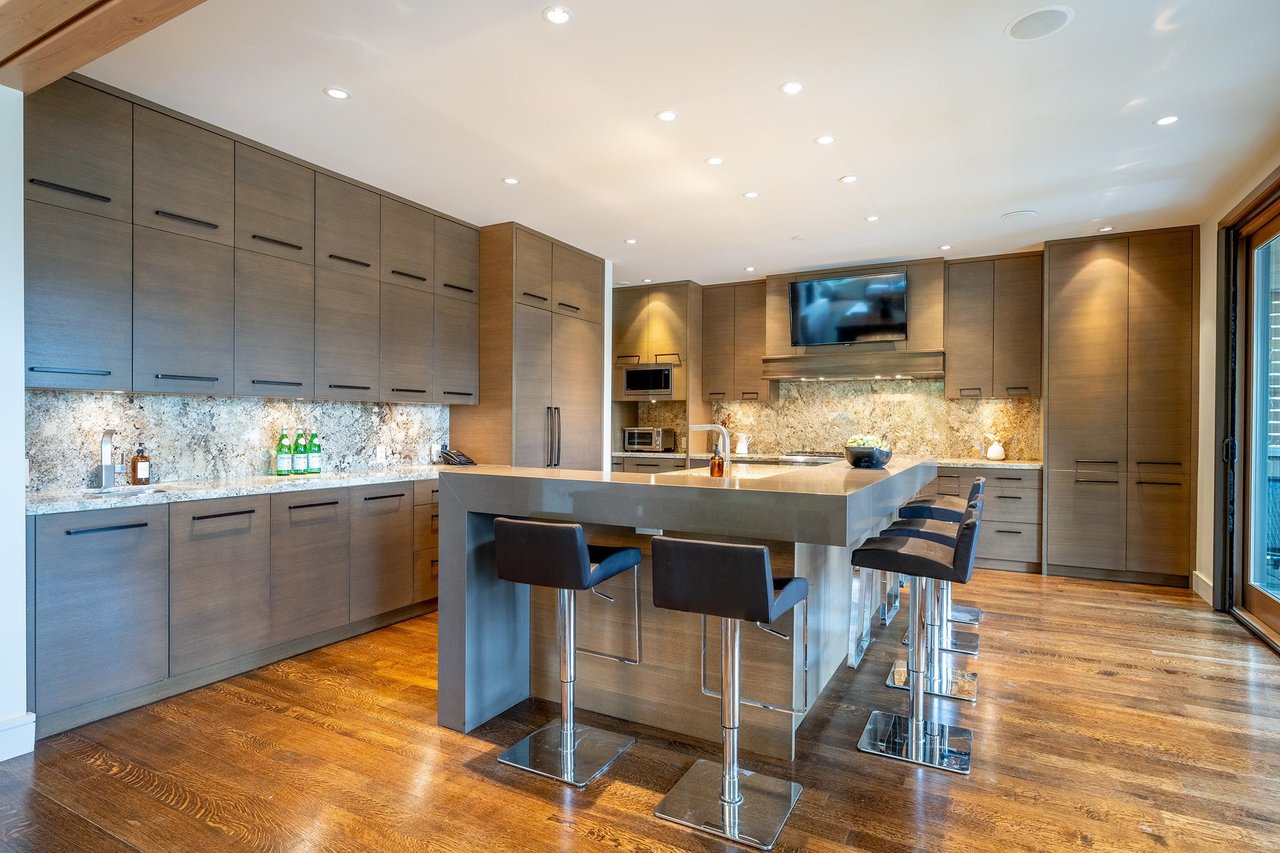 2963 High Point Drive, Whistler