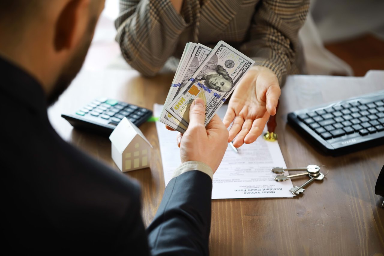 Unpacking Closing Costs: A Buyers Guide When Buying a Home in California