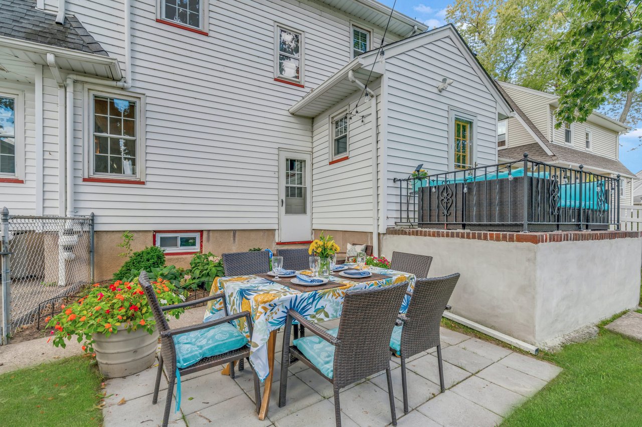 147 Pasadena Place