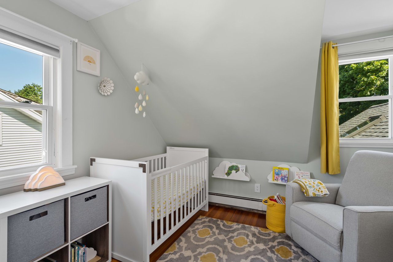 6 Hillside Avenue