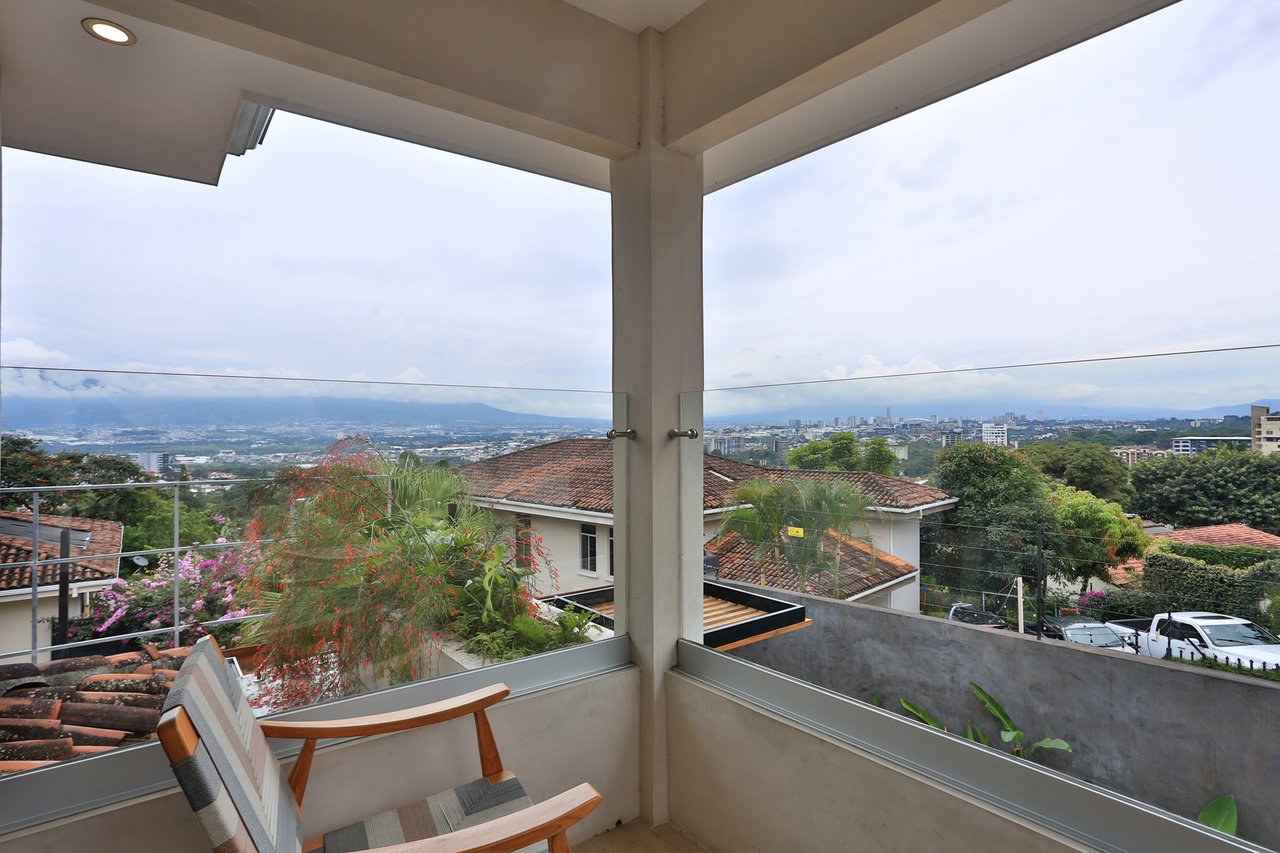 Remodeled Contemporary View Home, Escazu, San Jose