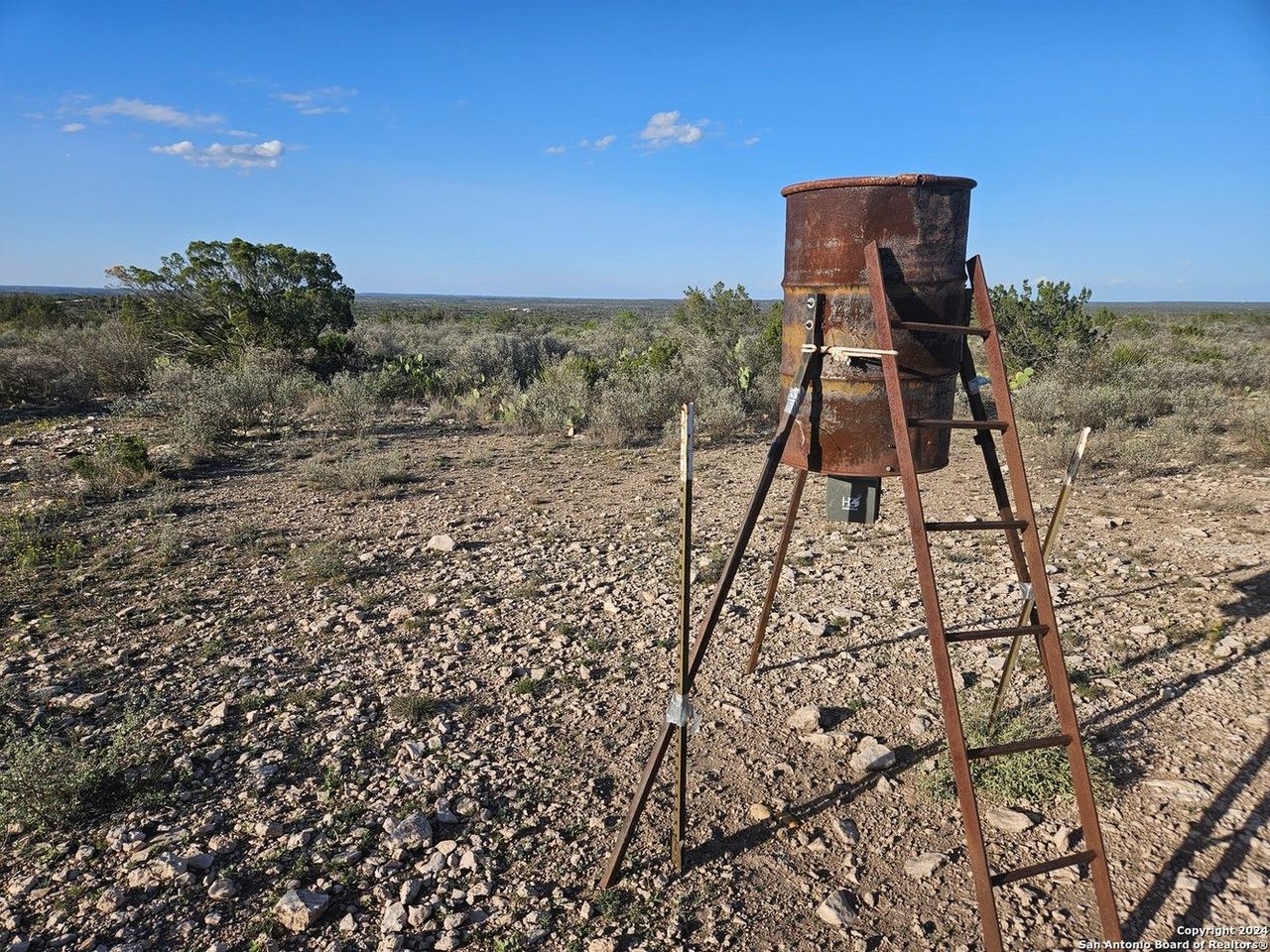 000 Ward Ranch Rd