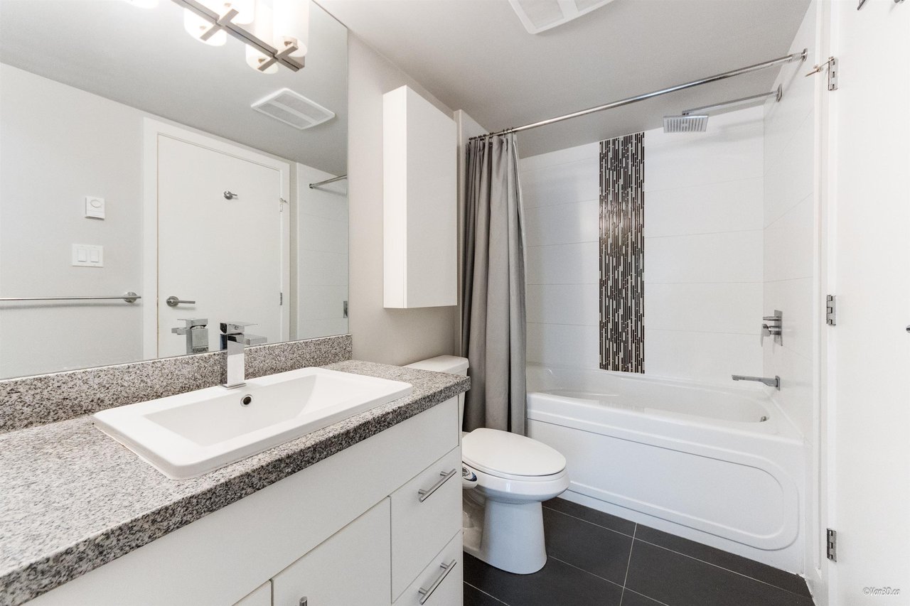208-12075 Edge Street, Maple Ridge