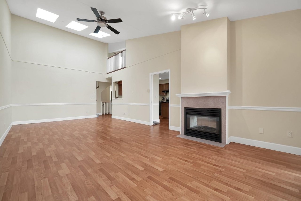 18-323 Governors Ct