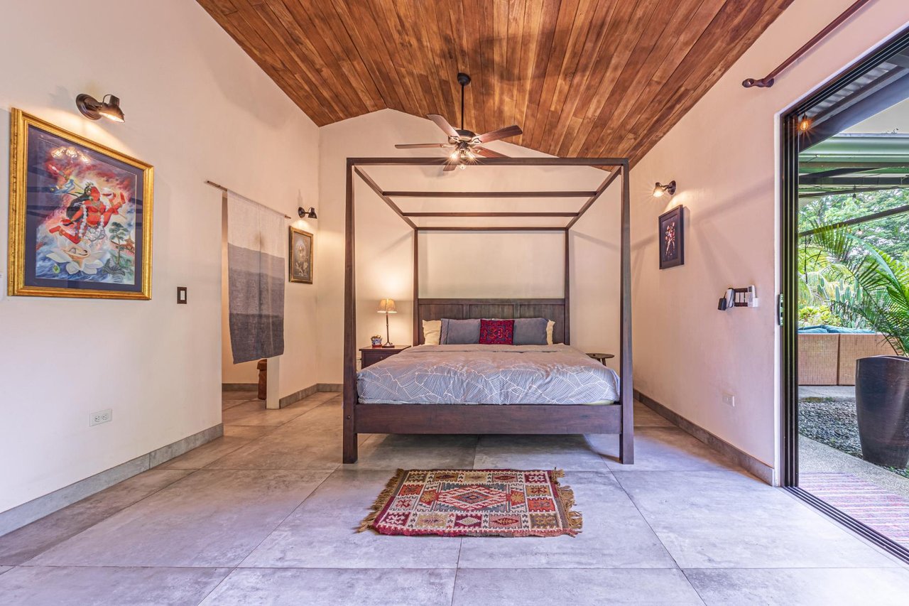 Private Riverfront Jungle Oasis, Ojochal, Puntarenas