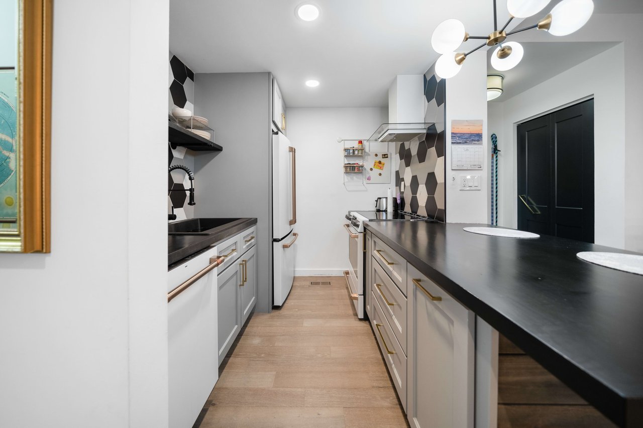 412 Liberty Hill #1B