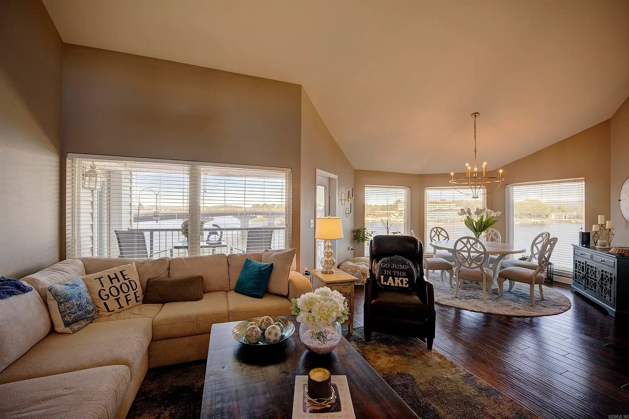 101 Long Island Dr Apt 205