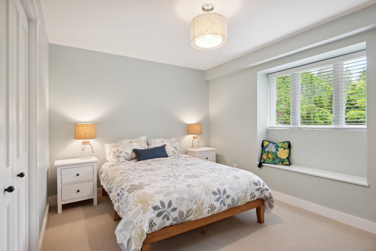1253 Bracknell Cres