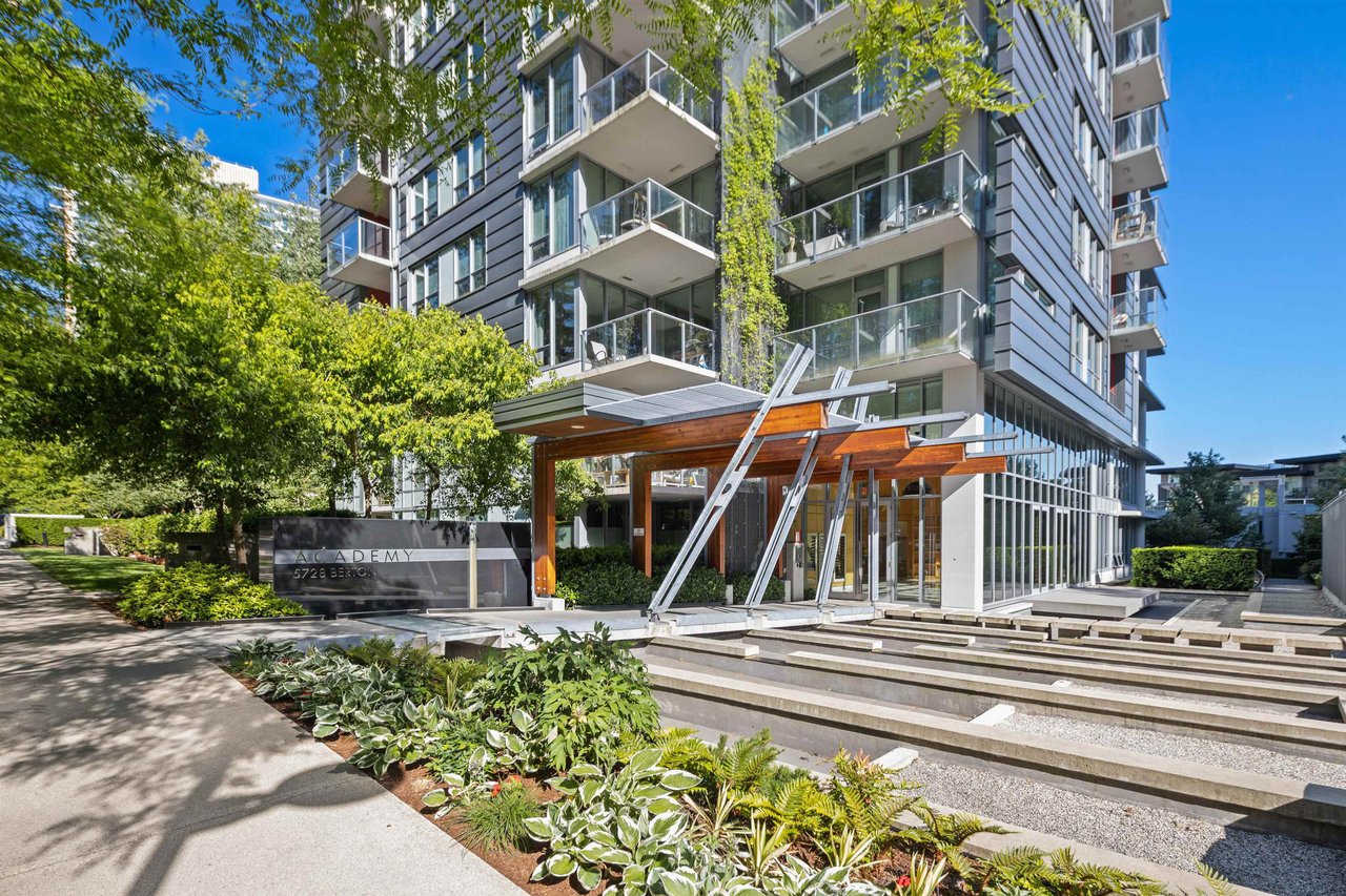 805-5728 Berton Avenue, Vancouver