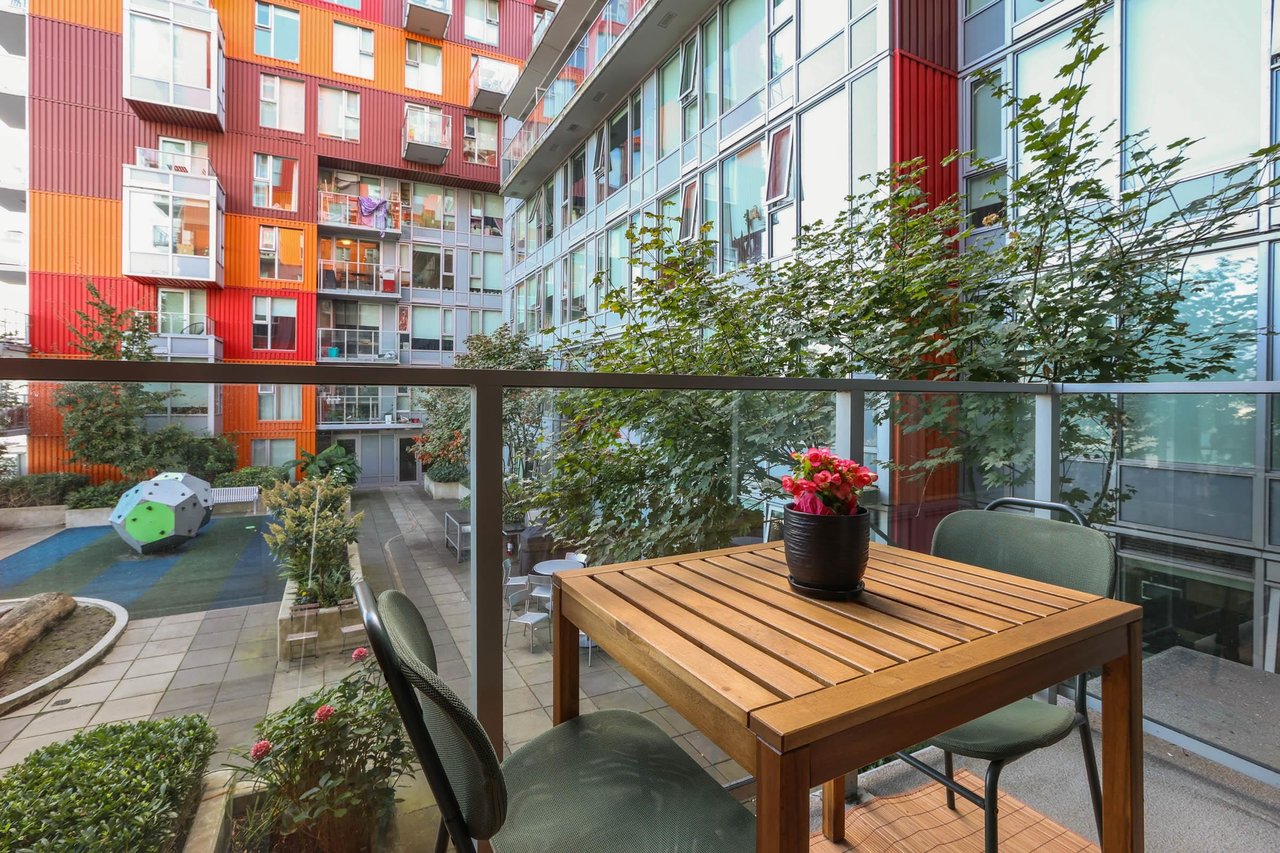 305-933 E Hastings Street, Vancouver