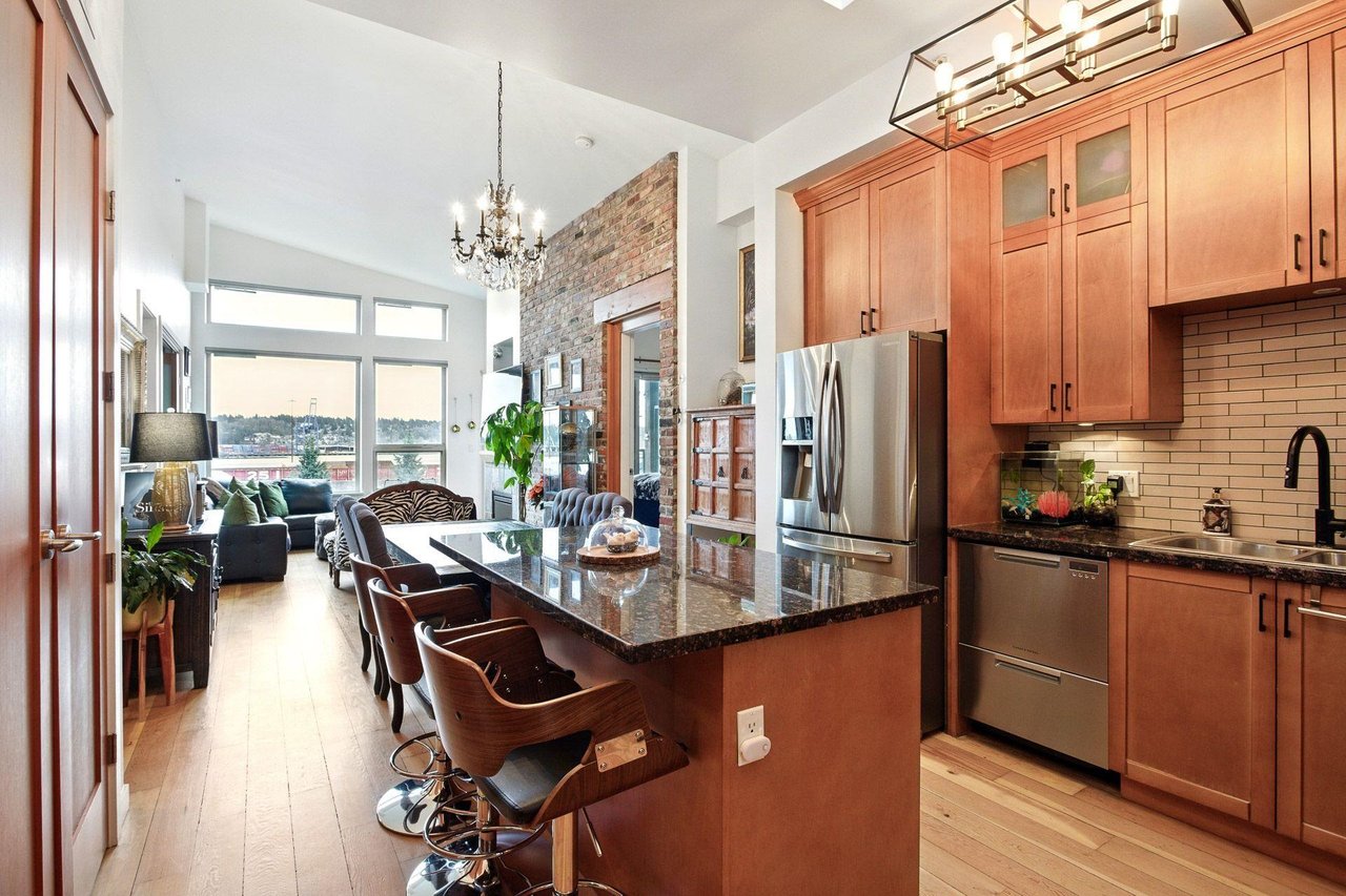 406-240 Salter St
