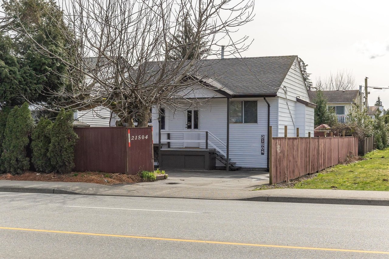 21504 Dewdney Trunk Rd