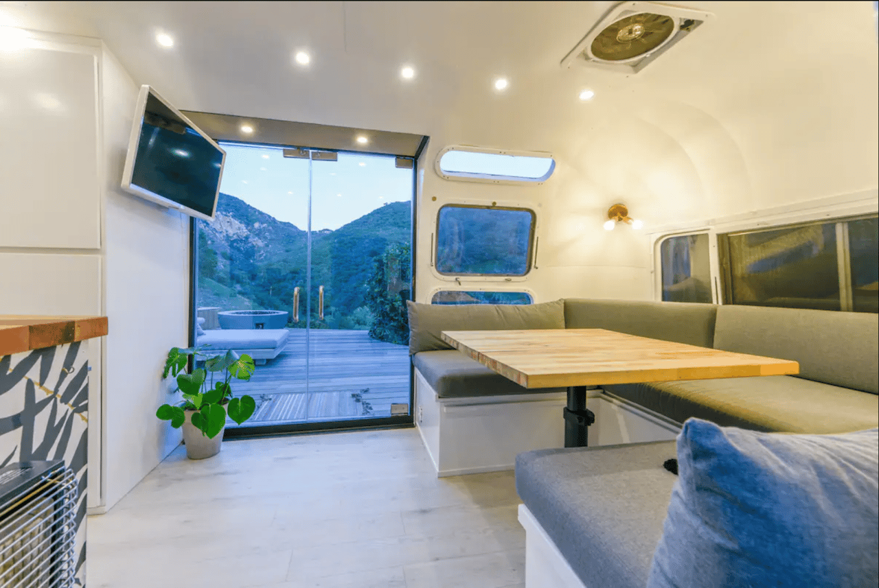 Las Flores Airstream