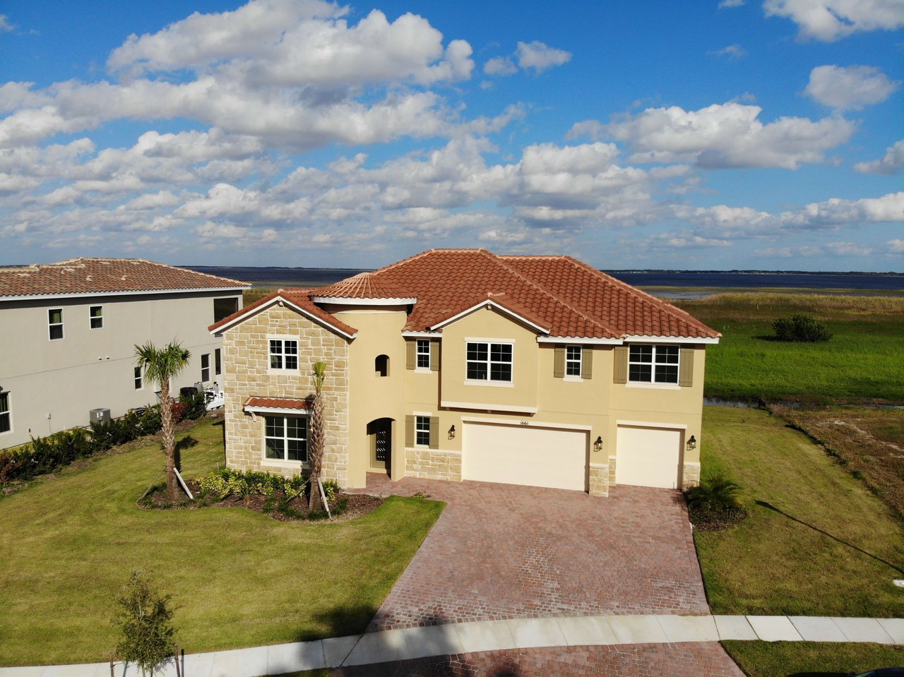1661 GATEWAY LN