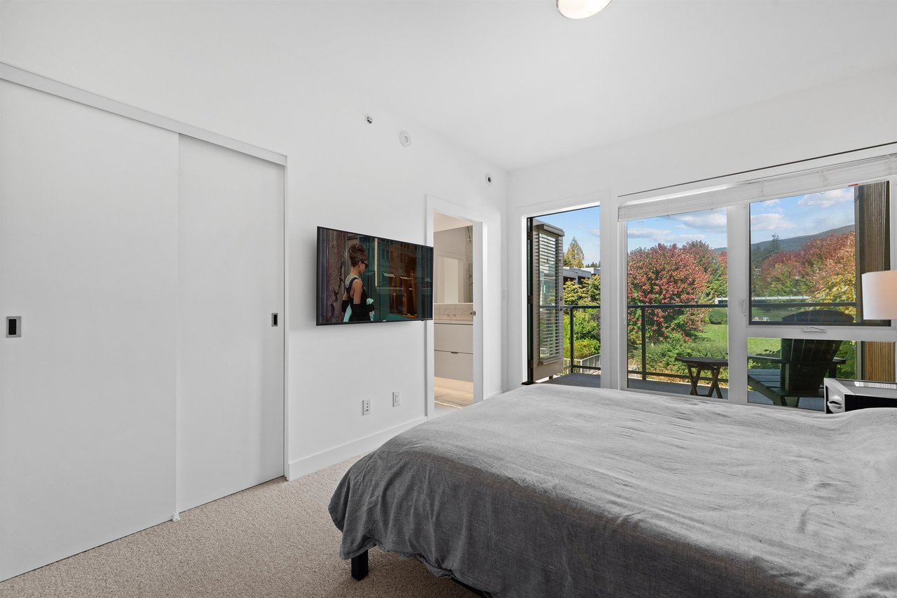 16-3595 Salal Drive, North Vancouver